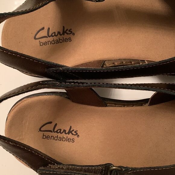 CLARKS Bendables Womens Bronze Leather Sandals. Size 38 - Picture 2 of 8